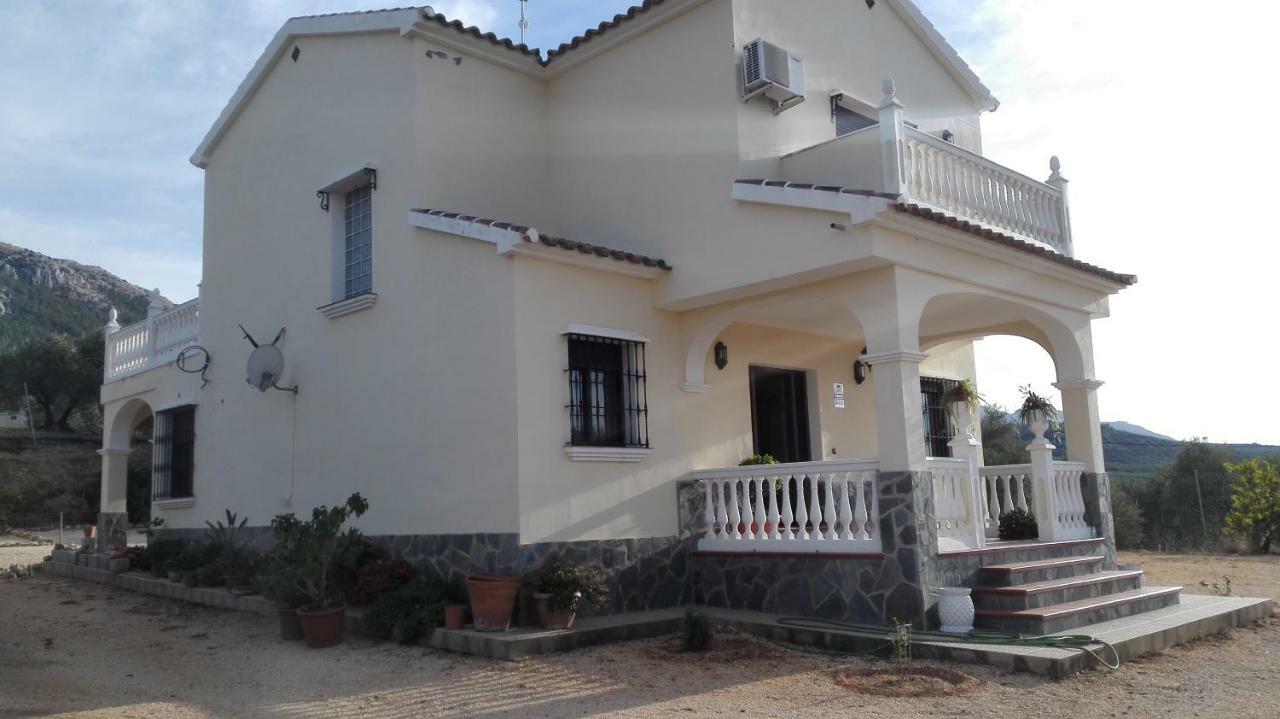 Villa En Lo Alto Del Monte Вільянуева-дель-Трабуко Екстер'єр фото